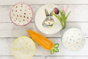 Easter decor, dishes, plates